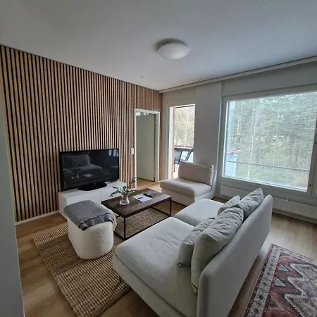 Daire Cozy Two-bedroom With Sauna *